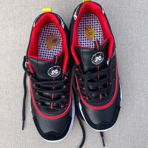 skechers cat tennis shoes